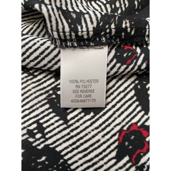Candie's Blouse Top Women's XL Black White Red Button-Front Split-Neck Floral‎ - Picture 11 of 12